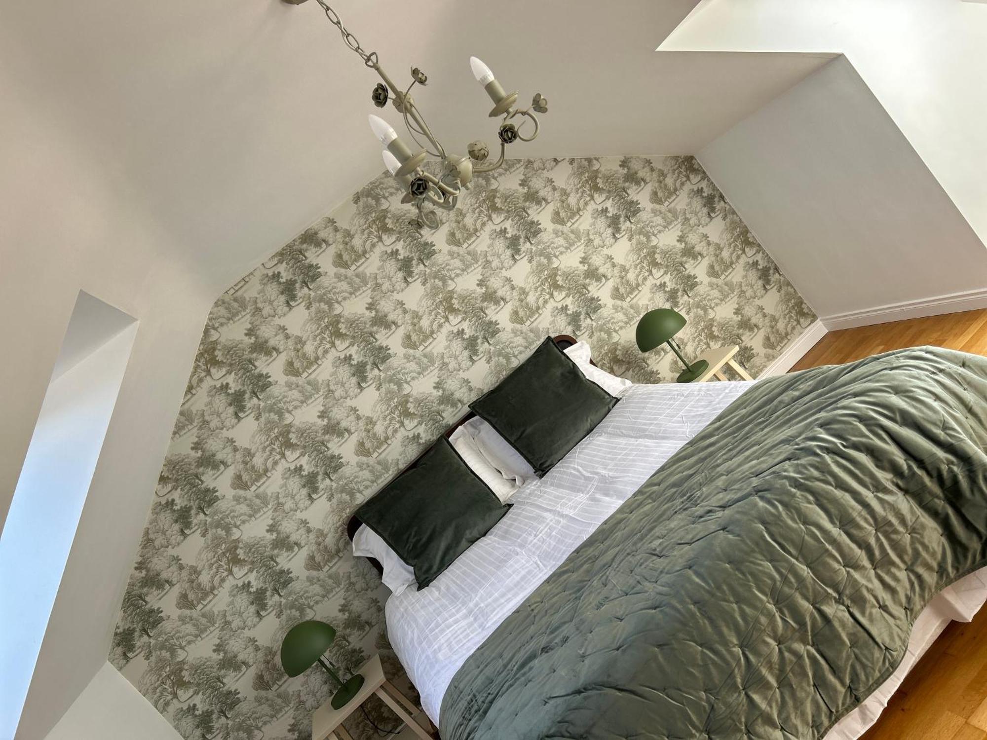 Belfast - Relax & Unwind In Our Skyline Retreat - 3 Bedroom Apartment With Parking Exterior photo